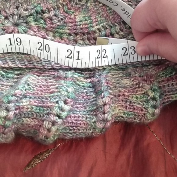 Women's Size Medium Multicolor Handmade Crocheted Silk and Baby Alpaca Beret - Picture 7 of 9